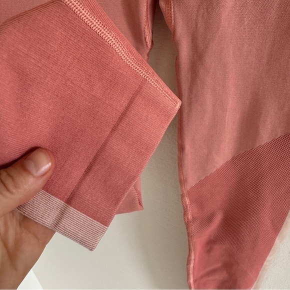 Lululemon Ebb to Train Abstract Tight 6 - Picture 5 of 12